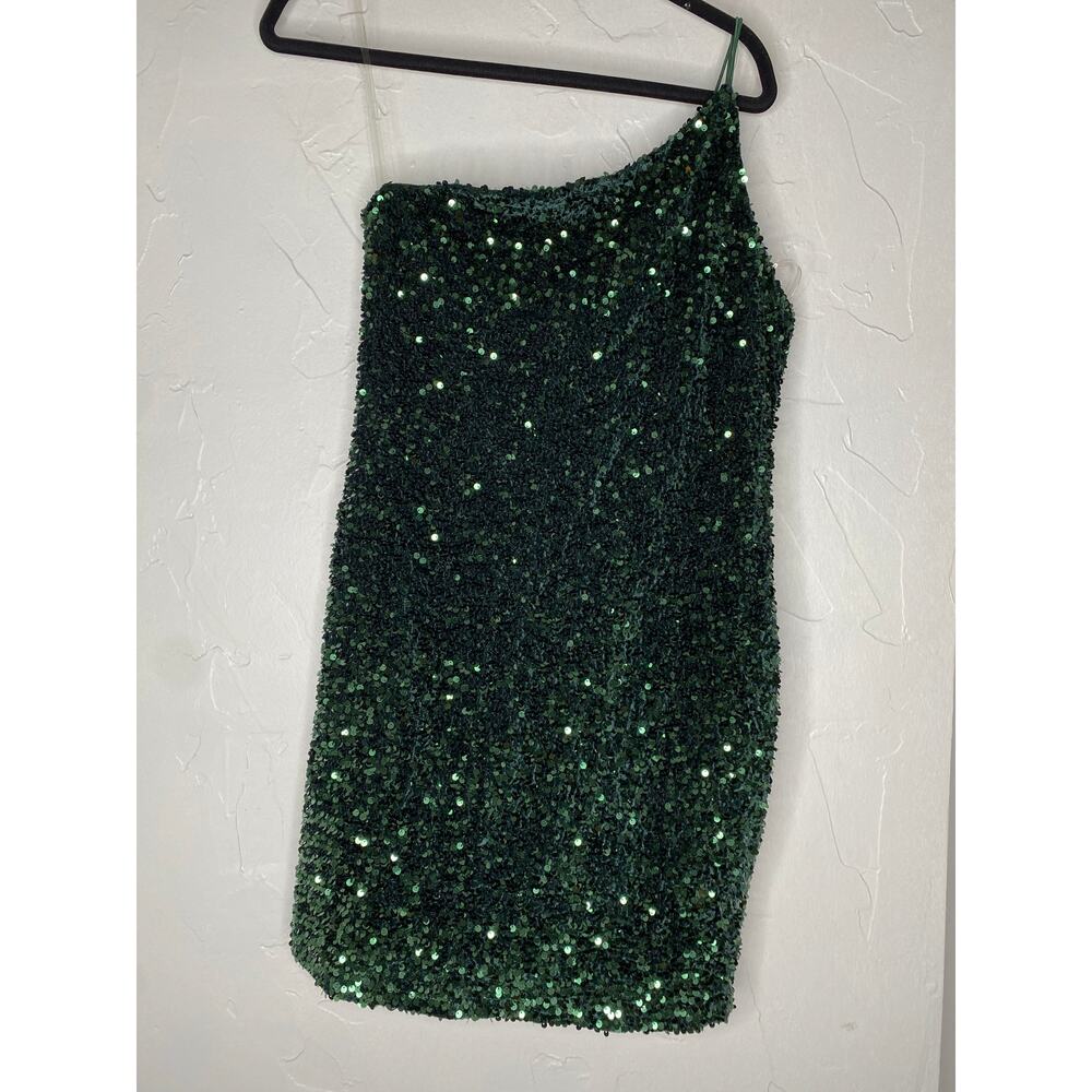 Windsor Green Asymmetric Velvet Bodycon Short
Dress w/ Sequin - Picture 2 of 7